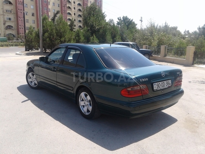 Mercedes E 220 2000, 210,000 km - 2.2 l - Şirvan