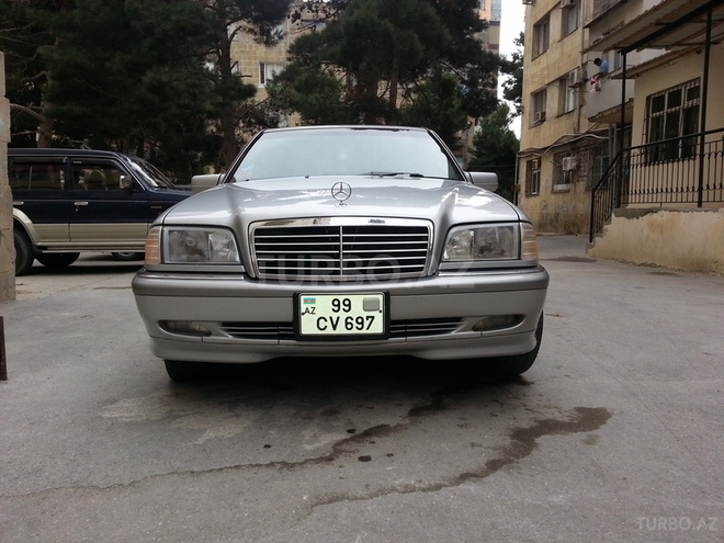 Mercedes C 240 2000, 150,000 km - 2.4 l - Bakı