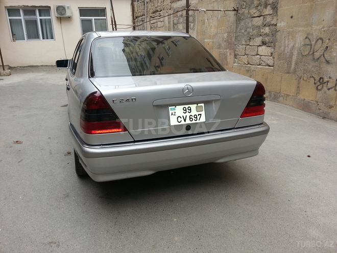 Mercedes C 240 2000, 150,000 km - 2.4 l - Bakı