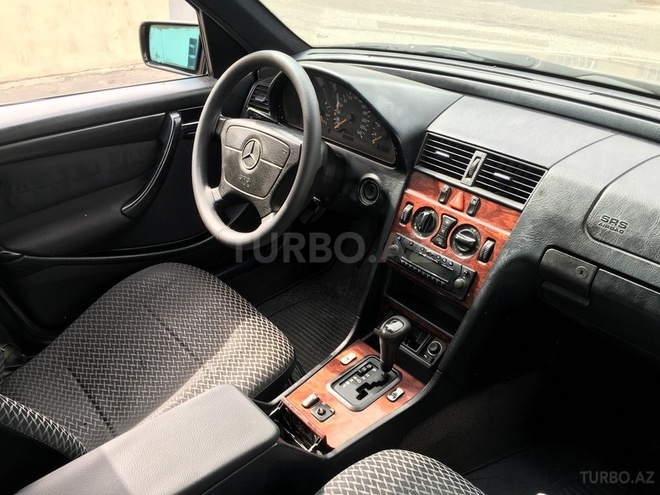 Mercedes C 180 1998, 225,000 km - 1.8 l - Bakı