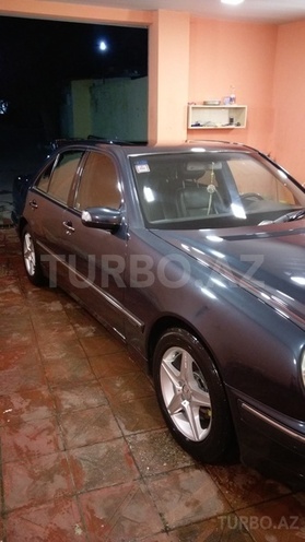 Mercedes E 240 2000, 286,896 km - 2.4 l - Bakı