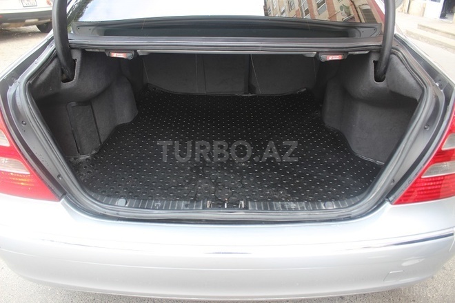 Mercedes E 240 2002, 237,000 km - 2.4 l - Bakı