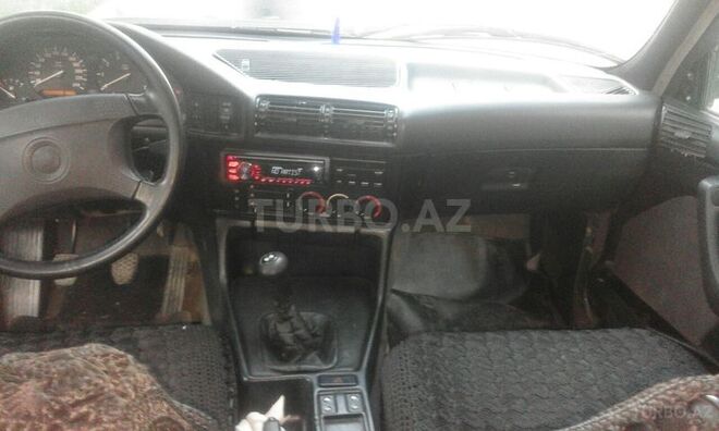 BMW 520 1993, 300,000 km - 2.0 l - Bakı