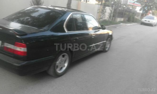 BMW 520 1993, 300,000 km - 2.0 l - Bakı