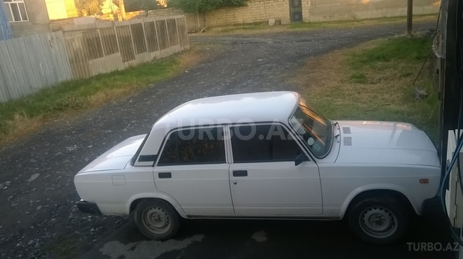 LADA (VAZ) 2107 2009, 13,750 km - 1.6 l - Qax