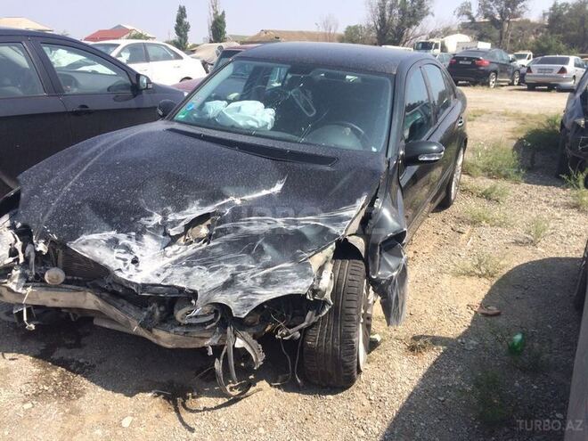 Mercedes E 200 2005, 130,000 km - 0.2 л - Bakı