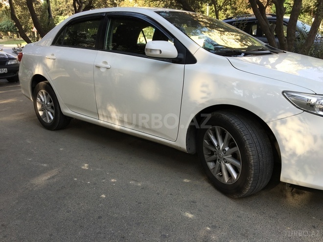 Toyota Corolla 2013, 105,000 km - 1.6 l - Bakı