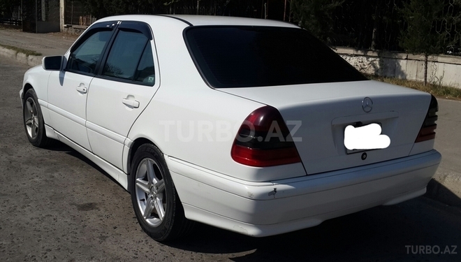 Mercedes C 230 2000, 218,000 km - 2.3 l - Bakı