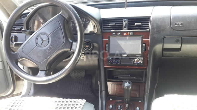 Mercedes C 230 2000, 218,000 km - 2.3 l - Bakı