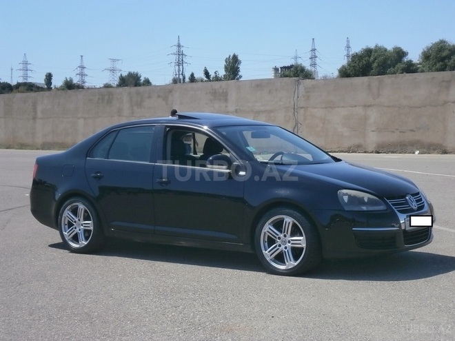 Volkswagen Jetta 2009, 107,000 km - 1.6 l - Bakı