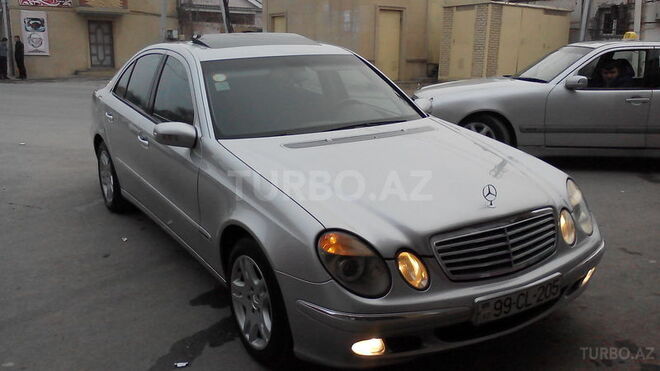 Mercedes E 220 2002, 334,000 km - 2.2 l - Bakı