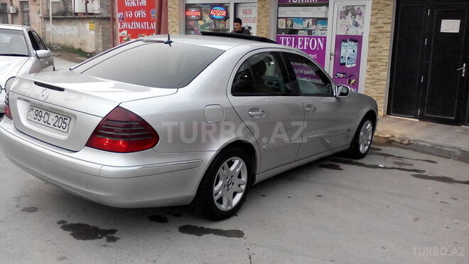 Mercedes E 220 2002, 334,000 km - 2.2 l - Bakı