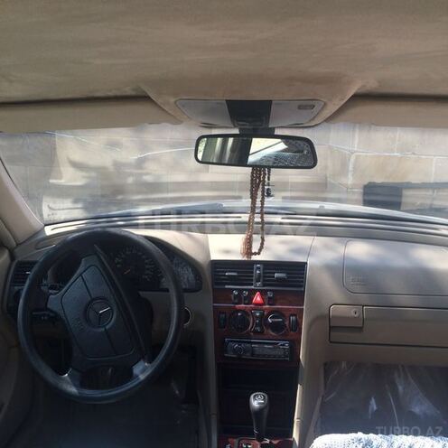 Mercedes C 200 1998, 260,420 km - 2.0 l - Sabirabad