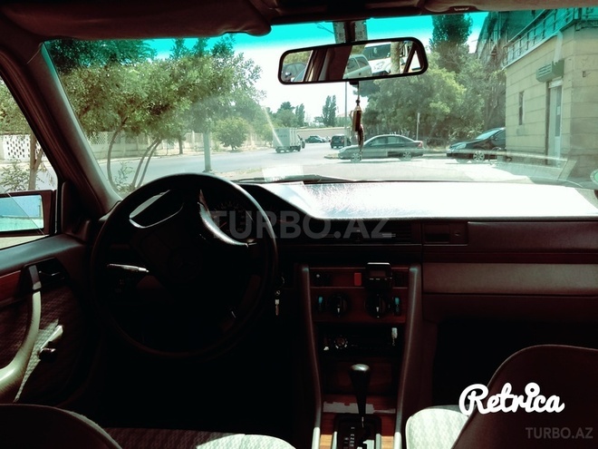 Mercedes E 200 1991, 300,180 km - 2.0 л - Bakı
