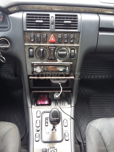 Mercedes E 220 2000, 403 km - 2.2 л - Bakı