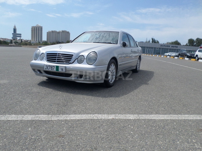 Mercedes E 280 2000, 370,000 km - 2.8 л - Bakı