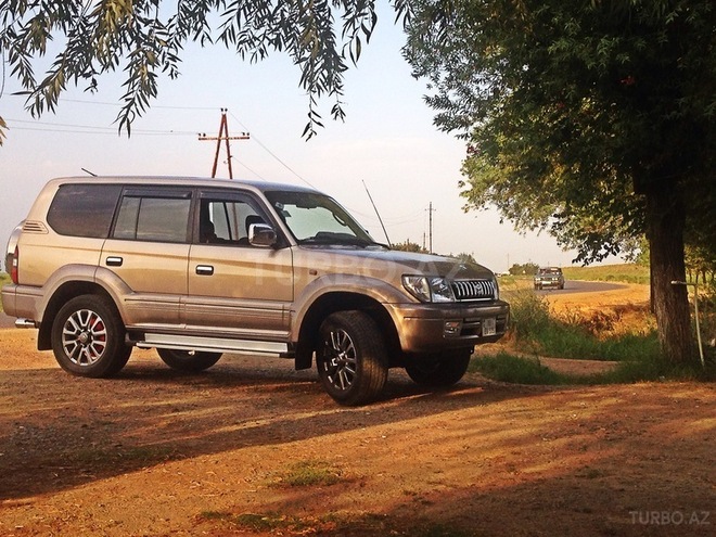 Toyota Prado 2002, 220,000 km - 2.7 л - Biləsuvar