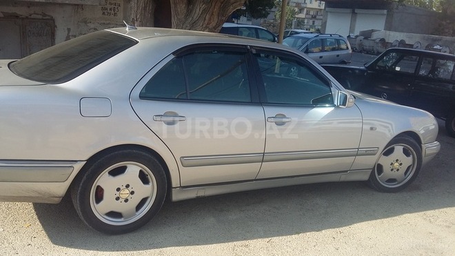 Mercedes E 280 1997, 335,000 km - 0.3 l - Bakı