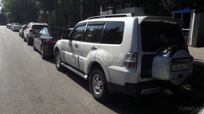 Mitsubishi Pajero 2008, 84,000 km - 0.3 л - Sumqayıt