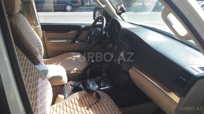 Mitsubishi Pajero 2008, 84,000 km - 0.3 л - Sumqayıt