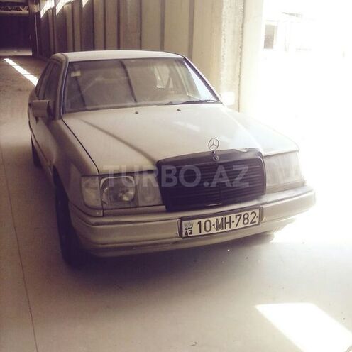Mercedes E 260 1987, 287,000 km - 2.6 l - Bakı