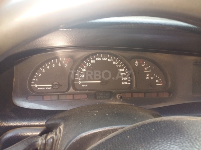 Opel Vectra 1996, 328,350 km - 0.2 l - Quba