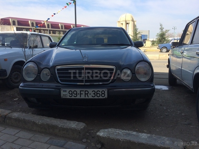 Mercedes E 270 2000, 180,000 km - 2.7 л - Goranboy