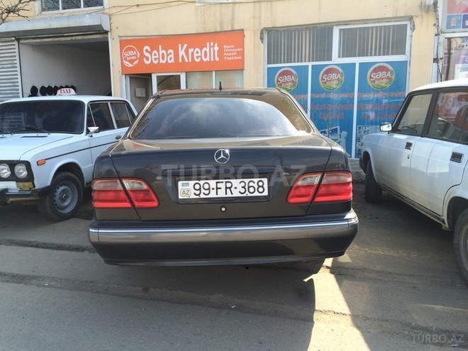 Mercedes E 270 2000, 180,000 km - 2.7 л - Goranboy