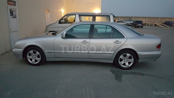 Mercedes E 240 2002, 230,000 km - 2.4 л - Gəncə