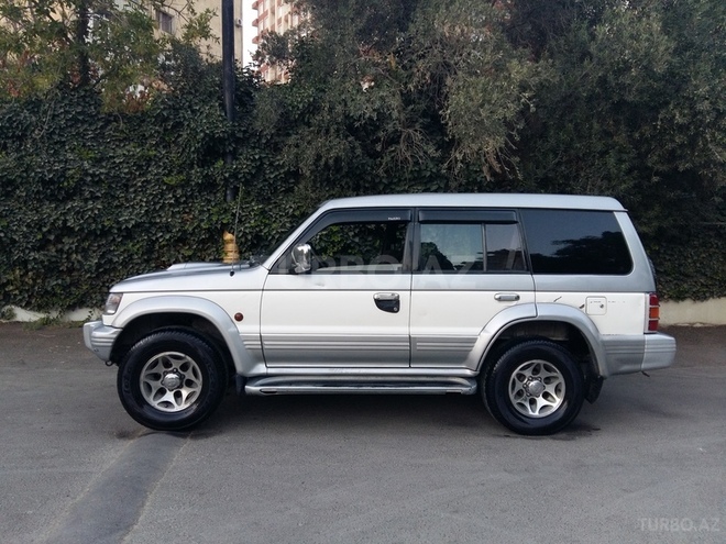 Mitsubishi Pajero 1996, 290,000 km - 2.8 л - Bakı