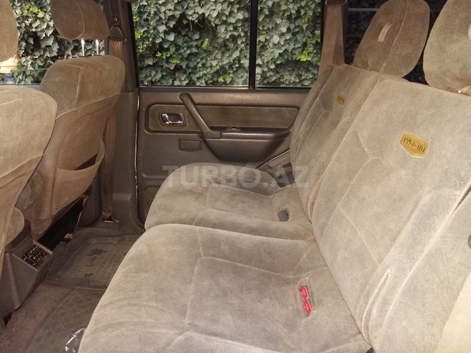 Mitsubishi Pajero 1996, 290,000 km - 2.8 л - Bakı