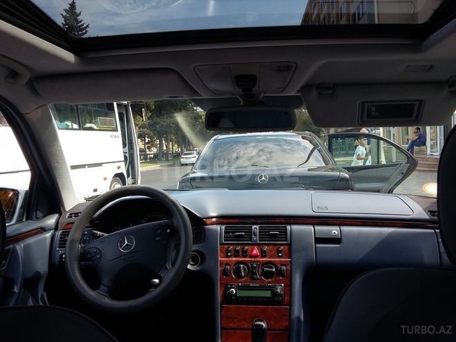 Mercedes E 220 2001, 543,656 km - 2.2 l - Bakı