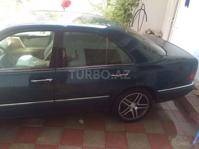 Mercedes E 220 1996, 314,000 km - 2.2 l - Bakı
