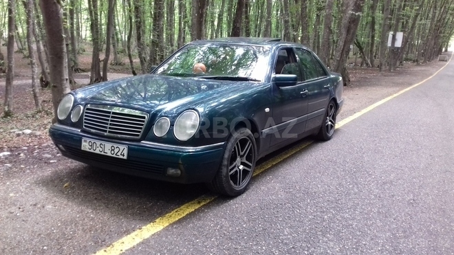 Mercedes E 220 1996, 314,000 km - 2.2 l - Bakı