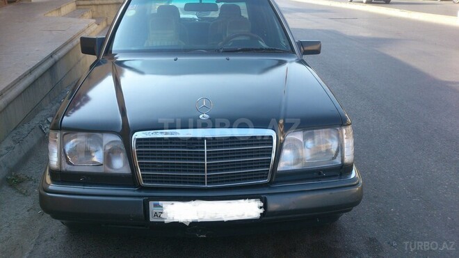 Mercedes E 200 1993, 386,000 km - 0.2 л - Bakı