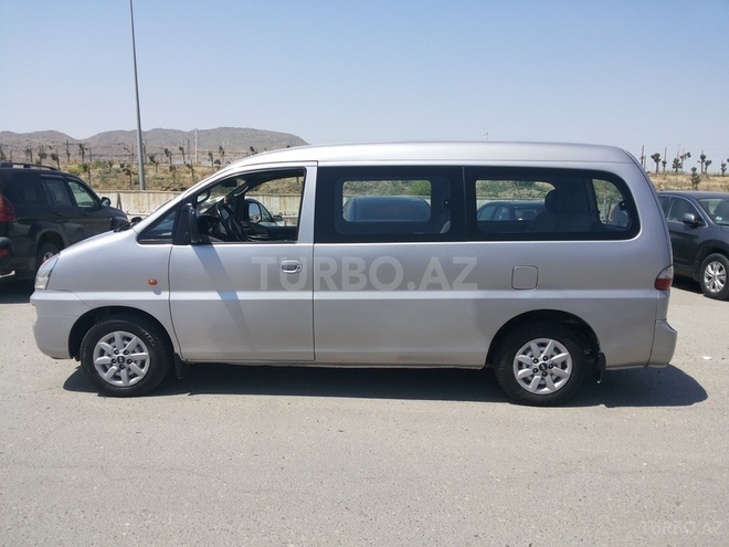 Hyundai H-1 2005, 370,000 km - 2.5 л - Bakı