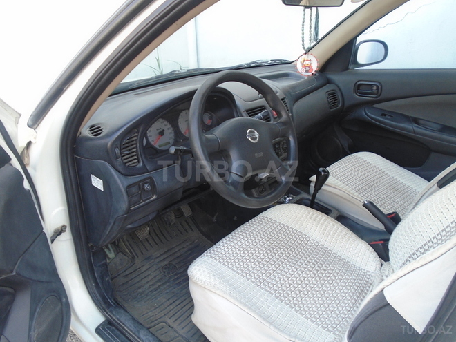 Nissan Sunny 2006, 130,000 km - 1.3 l - Bakı