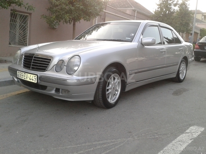 Mercedes E 220 2000, 209,615 km - 2.2 l - Bakı