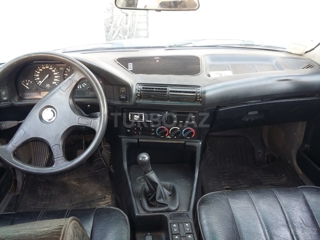 BMW 525 1990, 1,000,000 km - 2.5 l - Bakı