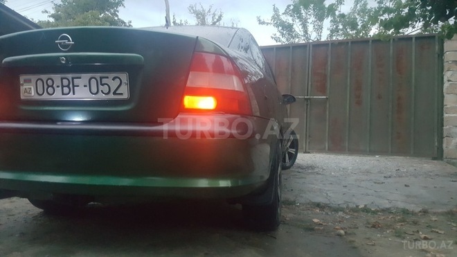 Opel Vectra 1997, 566,220 km - 1.8 л - Balakən