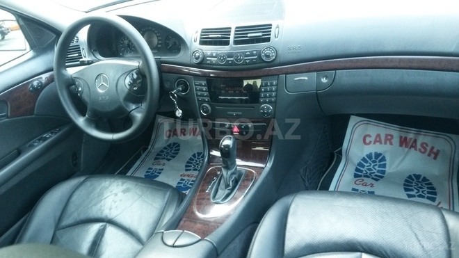 Mercedes E 220 2006, 202,000 km - 2.2 l - Bakı
