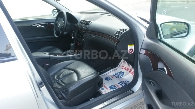 Mercedes E 220 2006, 202,000 km - 2.2 l - Bakı