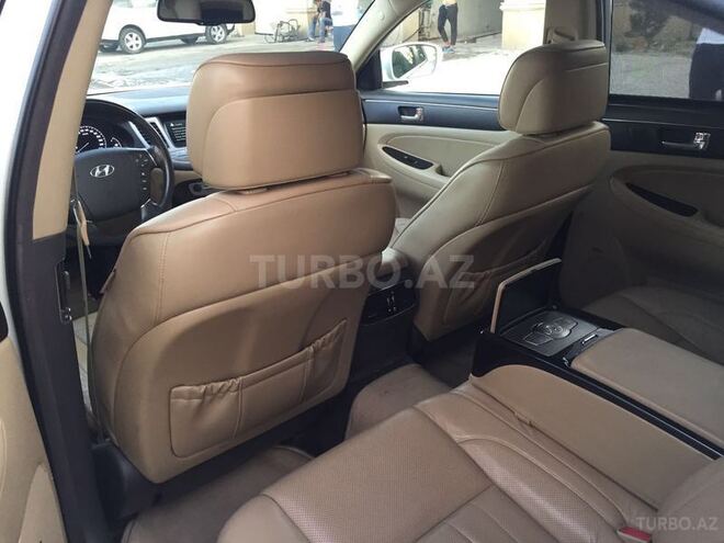 Hyundai Genesis 2009, 97,800 km - 3.8 l - Sumqayıt