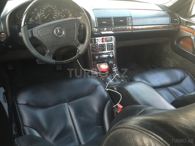 Mercedes  1992, 262,000 km - 4.2 l - Sumqayıt