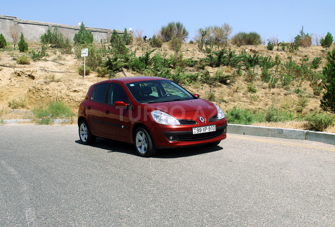 Renault Clio 2007, 290,000 km - 1.6 l - Bakı