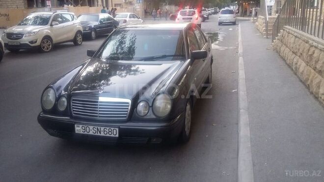 Mercedes E 290 1997, 418,000 km - 2.9 l - Bakı
