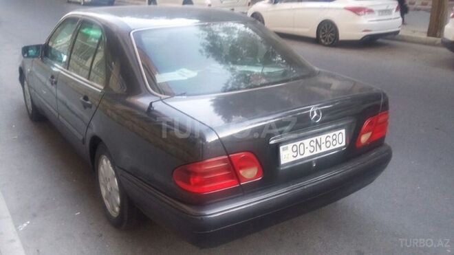 Mercedes E 290 1997, 418,000 km - 2.9 l - Bakı