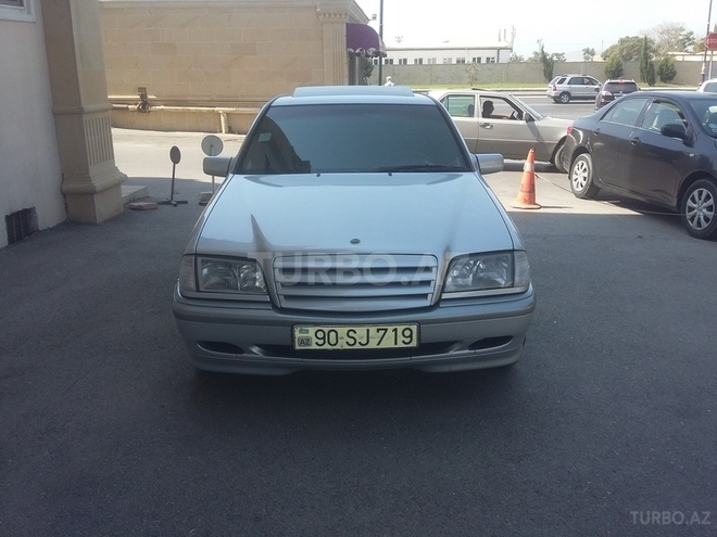 Mercedes C 180 2000, 260,000 km - 1.8 l - Bakı