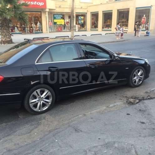 Mercedes E 250 2009, 176,000 km - 2.5 l - Bakı