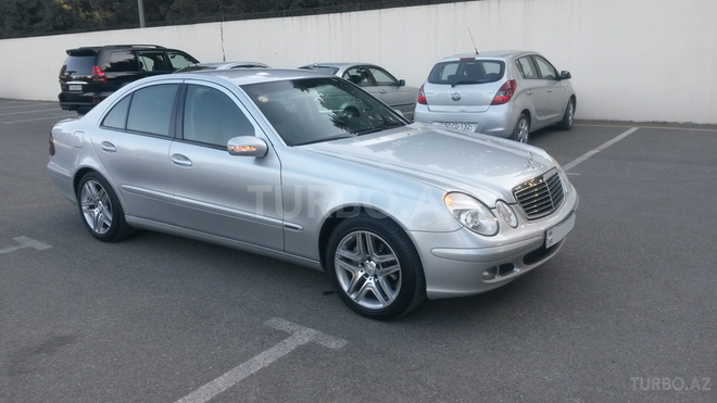 Mercedes E 220 2005, 210,000 km - 2.2 l - Sumqayıt